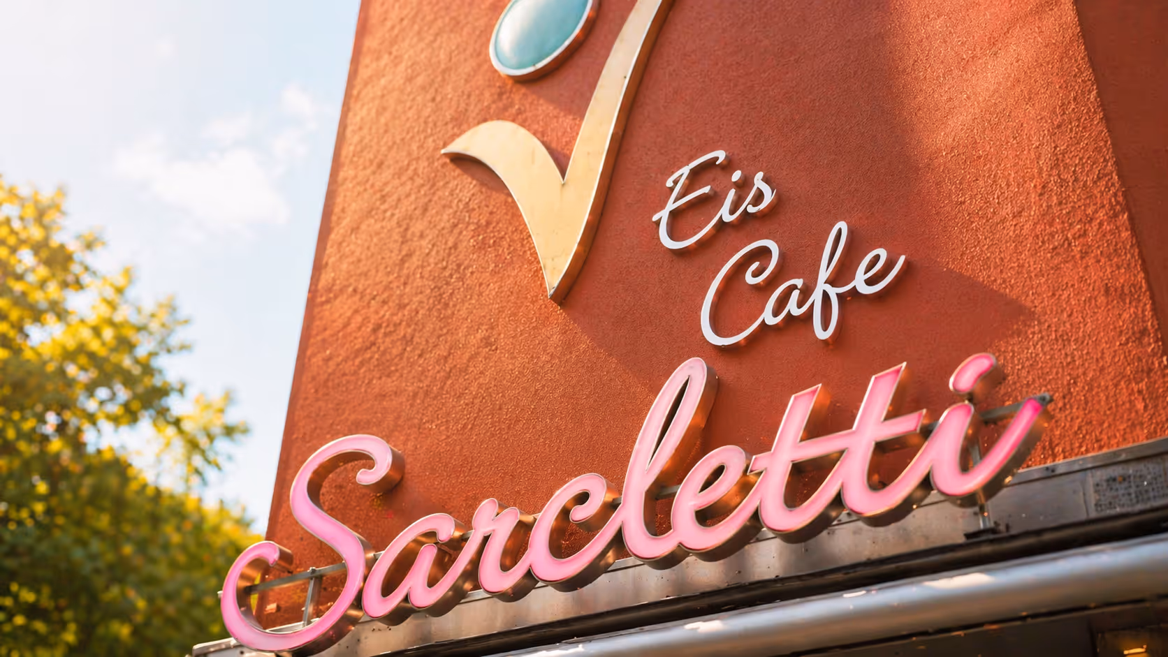 Eiscafé Sarcletti - Cafe in Neuhausen, Munich