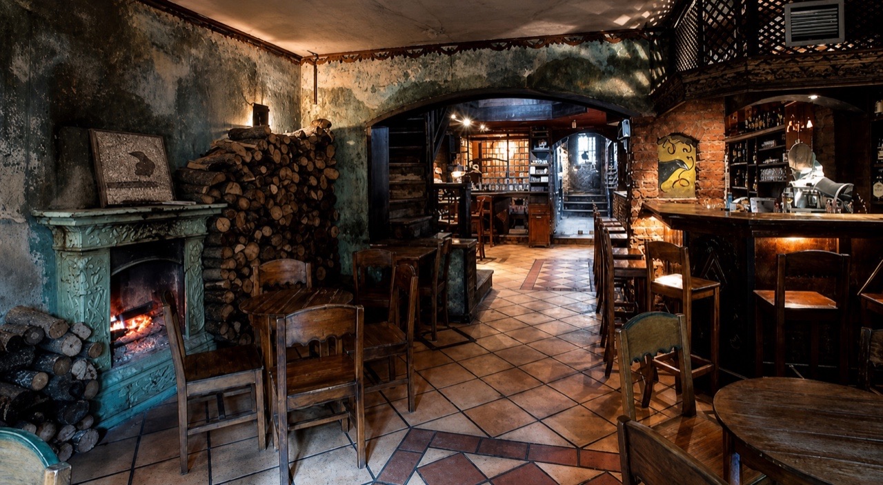 Karga Bar - Bar in Kadıköy, Istanbul