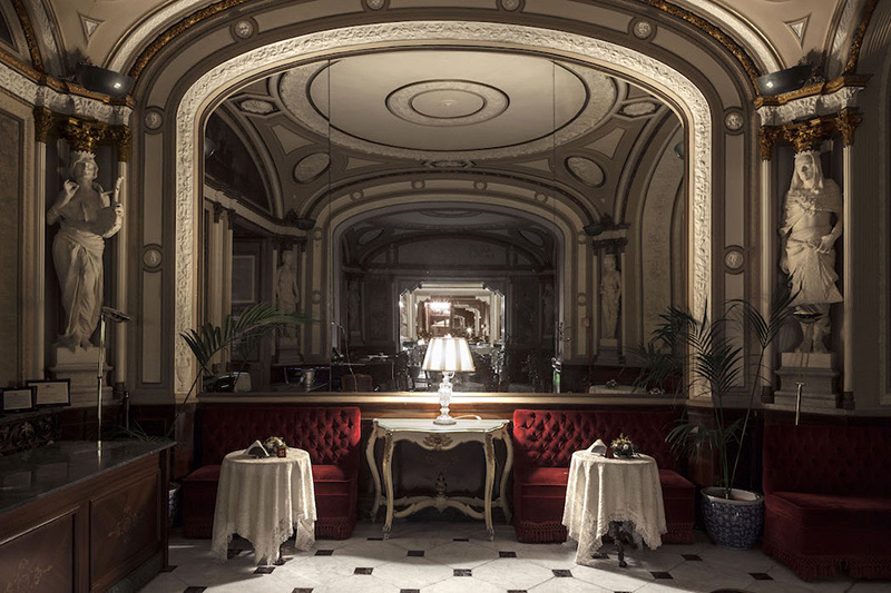 Gran Caffè Gambrinus - Cafe in San Ferdinando, Naples