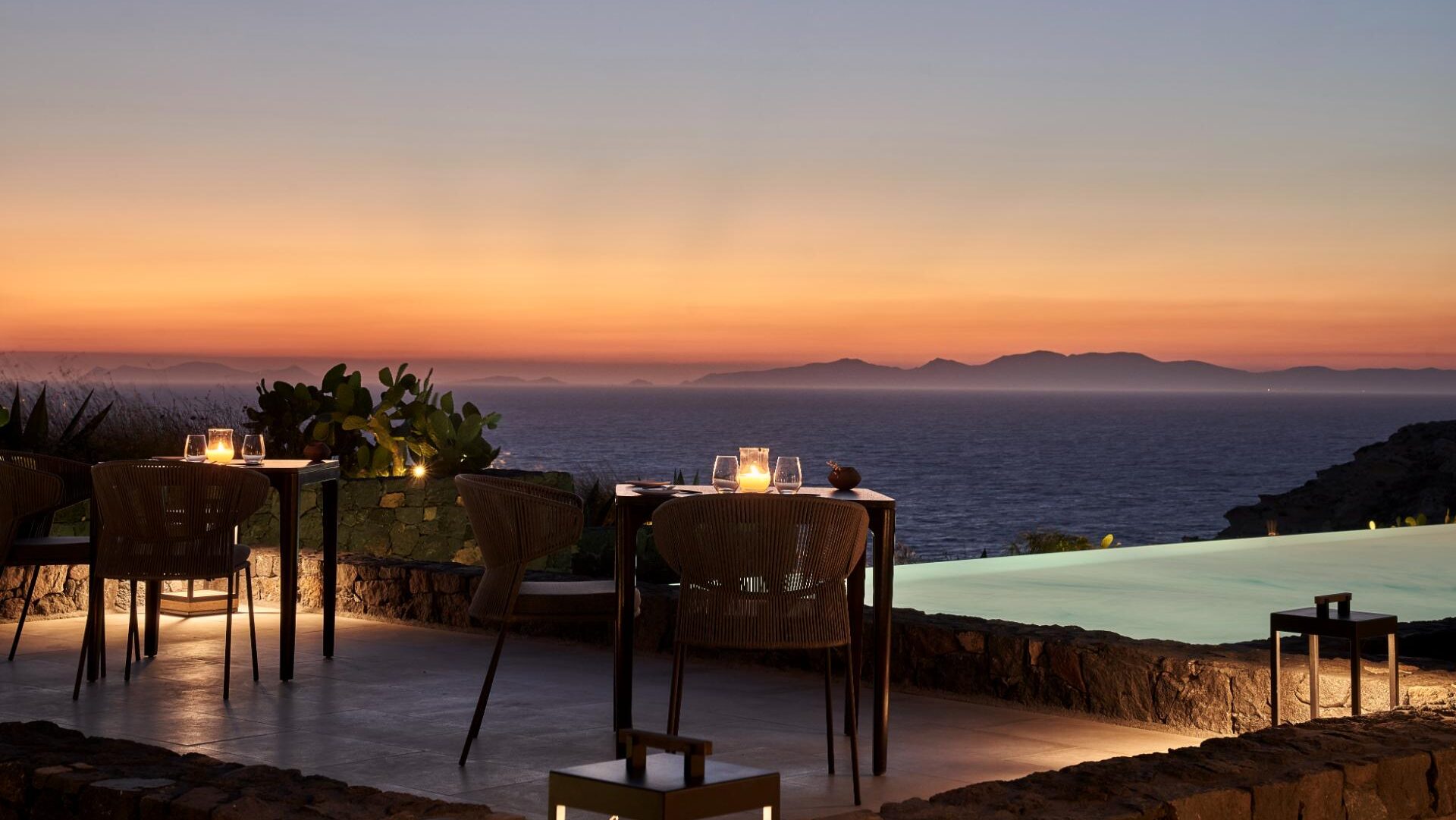 Elements - Restaurant in Oia, Santorini